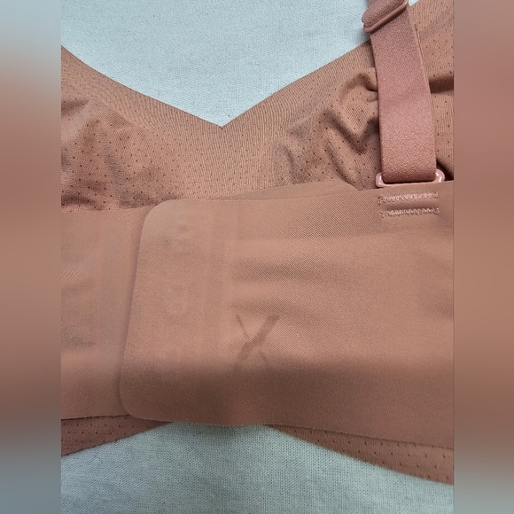 Knix V-Neck wireless Evolution Bra Size 3- No padding inserts - Picture 5 of 8